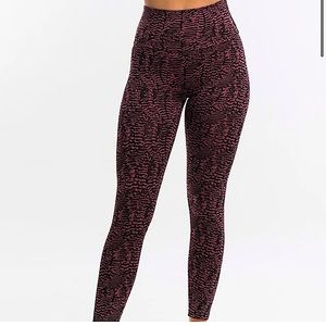 Echt essentia scrunch leggings